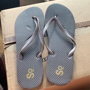 Flip flops💬